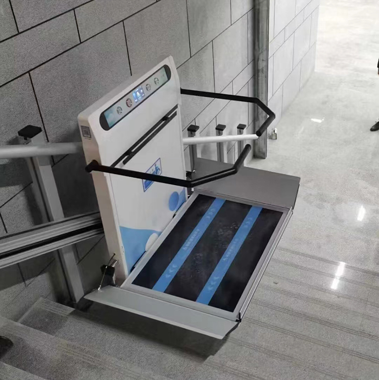 斜掛式無障礙升降平臺(tái) 斜掛式無障礙升降平臺(tái)